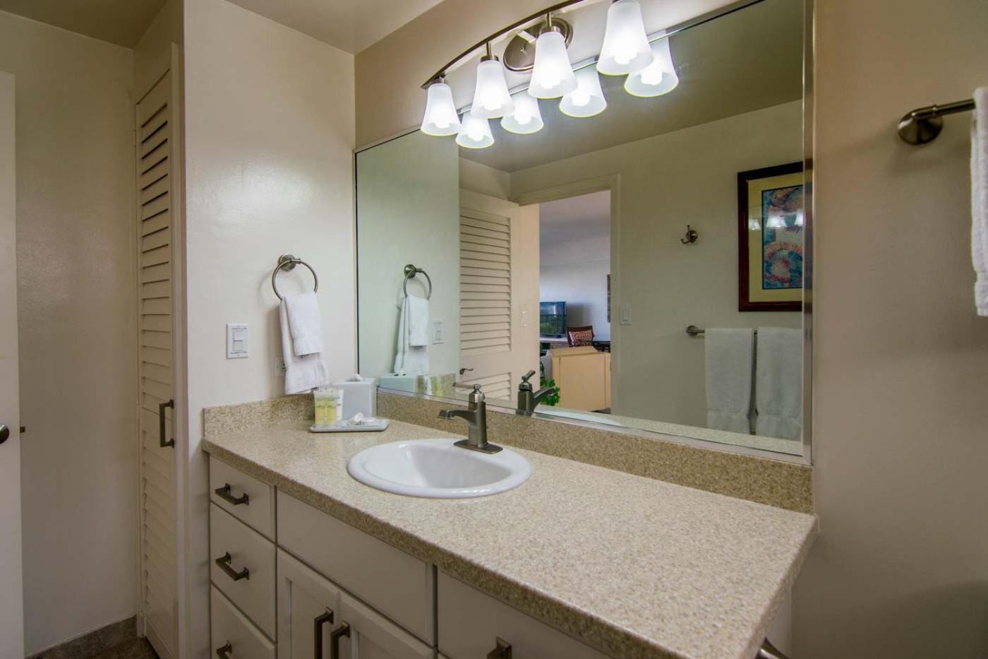 Waikiki Shore By Outrigger - Select Your Unit Apartment *