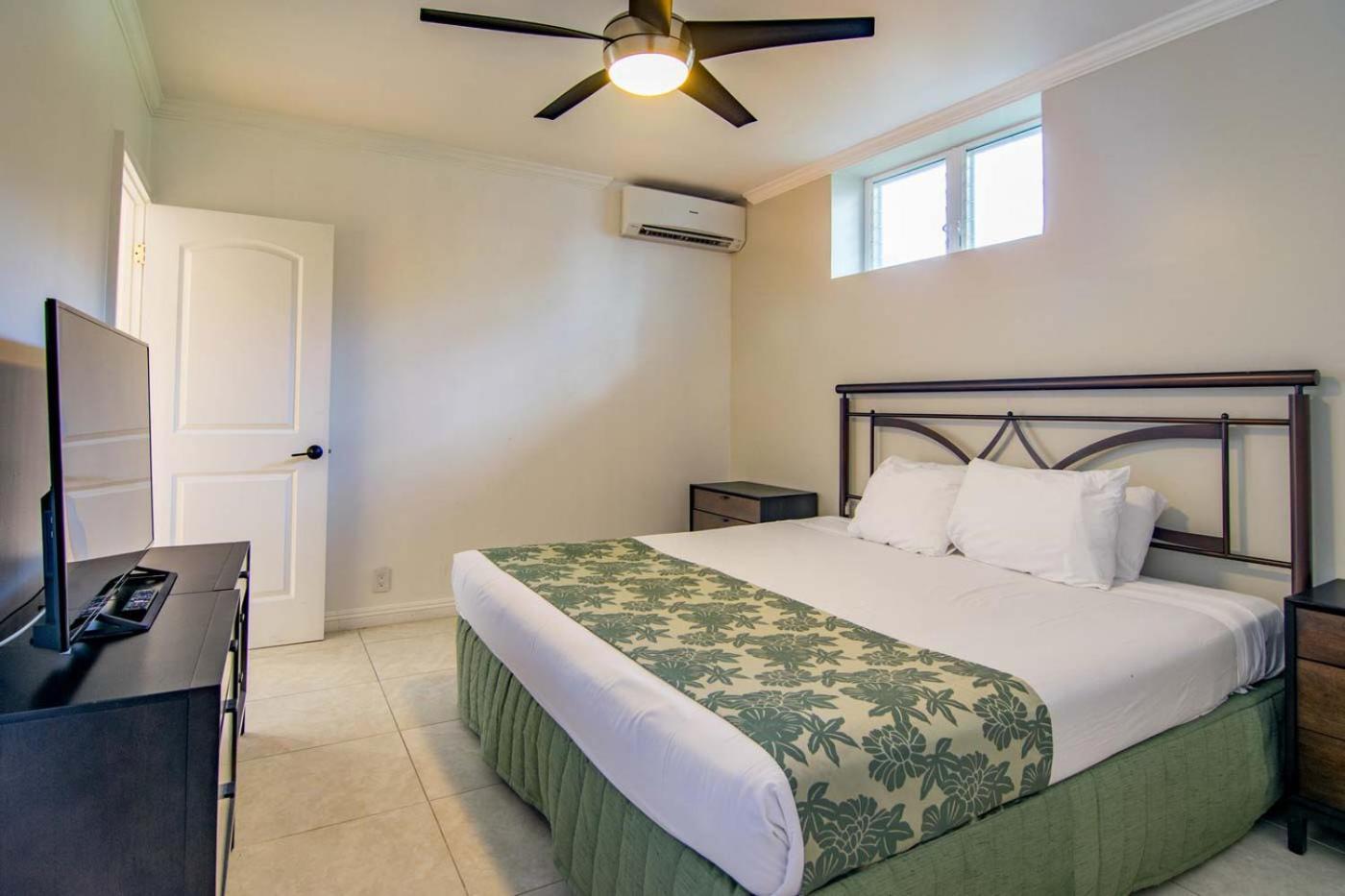 Waikiki Shore By Outrigger - Select Your Unit Honolulu